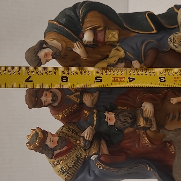 Beautiful Vintage Nativity Scene - Picture 17 of 17